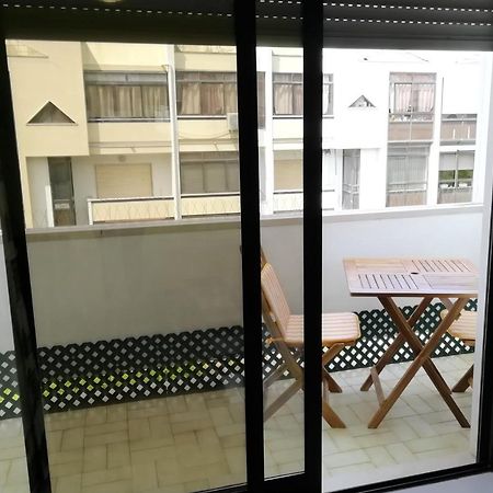 Large Apartment Near The Beach And Lisbon 卡帕里卡海岸 外观 照片