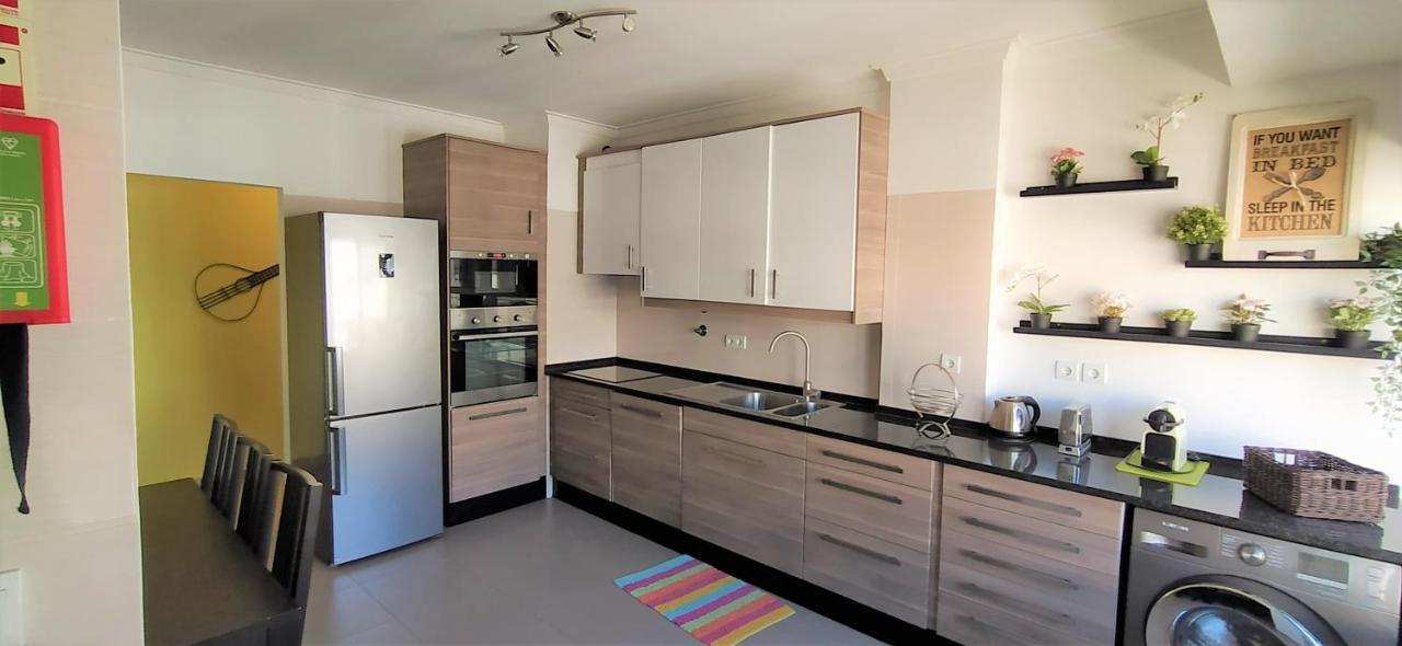 Large Apartment Near The Beach And Lisbon 卡帕里卡海岸 外观 照片